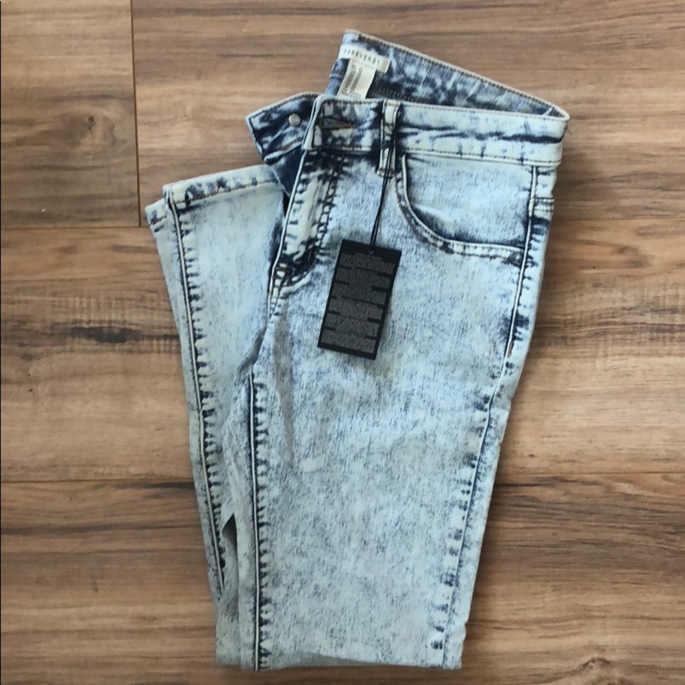 NWT FOREVER 21 Acid Wash Skinny Low Rise Jeans